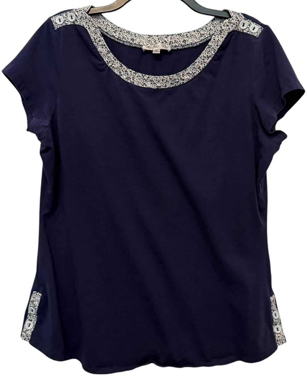 De Collection Navy Blue Top Floral Button Shoulder XXL